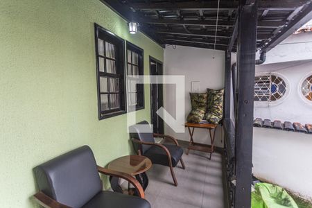 Casa à venda com 215m², 5 quartos e 3 vagasAlpendre 