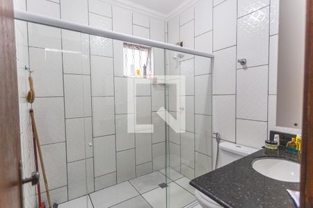 Casa à venda com 215m², 5 quartos e 3 vagasBanheiro da Suíte 1