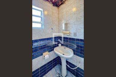 Casa para alugar com 240m², 2 quartos e 2 vagasBanheiro de serviço