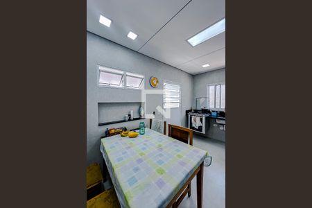 Casa para alugar com 240m², 2 quartos e 2 vagasCozinha