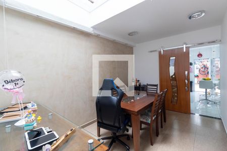 Casa à venda com 100m², 3 quartos e 2 vagasCopa