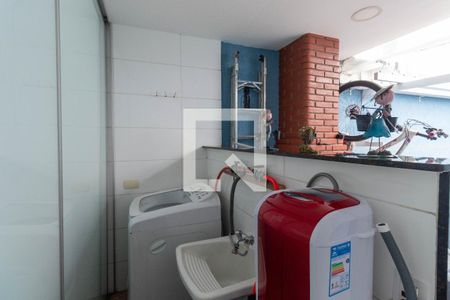 Casa à venda com 100m², 3 quartos e 2 vagasLavanderia