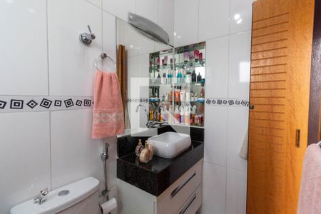 Casa à venda com 100m², 3 quartos e 2 vagasBanheiro da Suíte