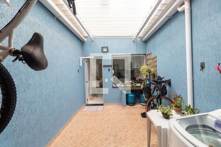 Casa à venda com 100m², 3 quartos e 2 vagasQuintal