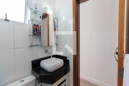 Casa à venda com 100m², 3 quartos e 2 vagasBanheiro 2