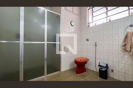 Casa à venda com 225m², 3 quartos e 3 vagasBanheiro 2