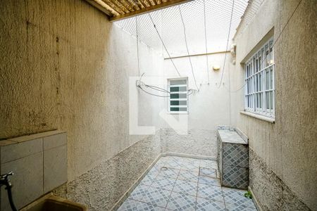 Casa à venda com 120m², 2 quartos e 1 vaga Casa à venda com 120m², 2 quartos e 1 vagaQuintal