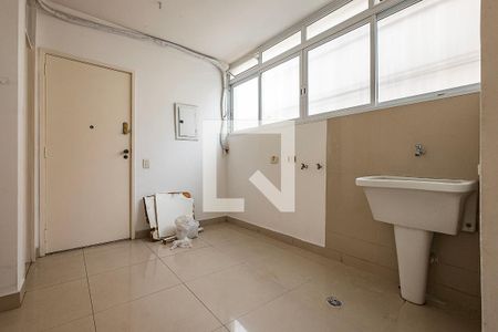 Apartamento à venda com 160m², 3 quartos e 2 vagas Apartamento à venda com 160m², 3 quartos e 2 vagasÁrea de Serviço