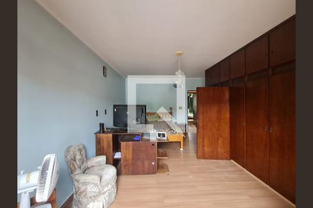 Casa para alugar com 360m², 4 quartos e 5 vagasSuíte