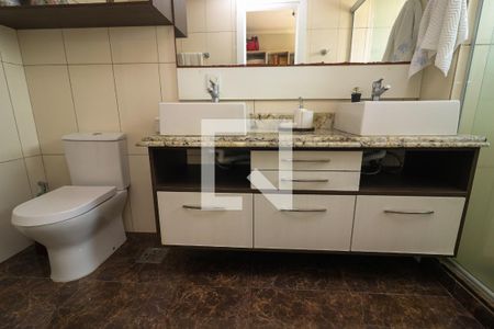 Casa à venda com 336m², 4 quartos e 4 vagasBanheiro da Suíte 1