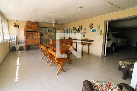 Casa à venda com 336m², 4 quartos e 4 vagasVaranda