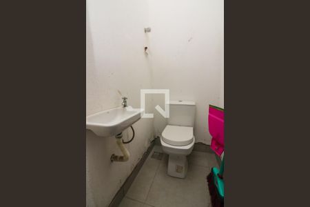 Casa à venda com 336m², 4 quartos e 4 vagasBanheiro de serviço