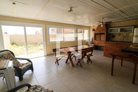 Casa à venda com 336m², 4 quartos e 4 vagasVaranda