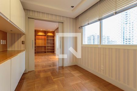 Apartamento à venda com 274m², 3 quartos e 4 vagasCopa