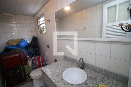 Casa para alugar com 83m², 4 quartos e 1 vagaBanheiro de serviço
