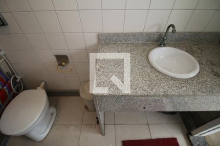 Casa para alugar com 83m², 4 quartos e 1 vagaBanheiro de serviço