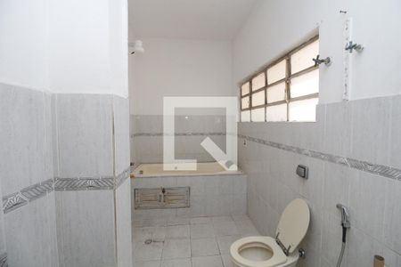 Apartamento para alugar com 130m², 3 quartos e sem vagaBanheiro