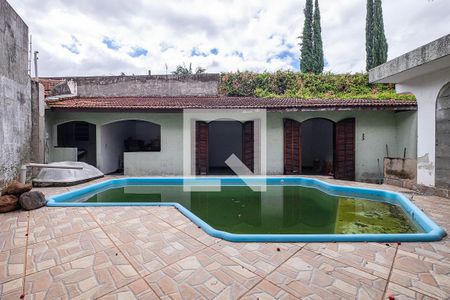 Casa à venda com 385m², 3 quartos e 3 vagasQuintal