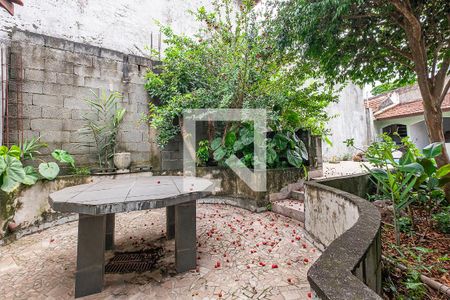 Casa à venda com 385m², 3 quartos e 3 vagasQuintal