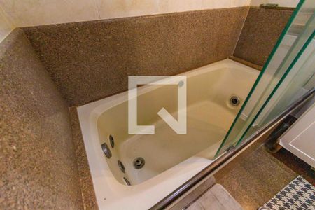 Apartamento para alugar com 185m², 4 quartos e 4 vagasBanheiro da Suíte 1