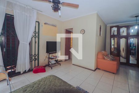 Casa à venda com 200m², 3 quartos e 2 vagasSuíte