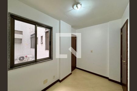 Apartamento à venda com 110m², 3 quartos e 2 vagasQuarto 2 (Reversível)
