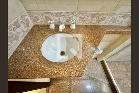 Apartamento à venda com 110m², 3 quartos e 2 vagasSuíte - Banheiro
