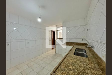 Apartamento à venda com 110m², 3 quartos e 2 vagasCozinha