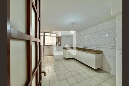 Apartamento à venda com 110m², 3 quartos e 2 vagasCozinha
