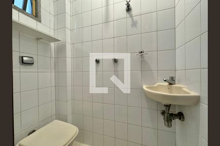 Apartamento à venda com 110m², 3 quartos e 2 vagasÁrea de Serviço - Banheiro