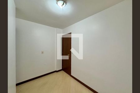 Apartamento à venda com 110m², 3 quartos e 2 vagasQuarto 2 (Reversível)