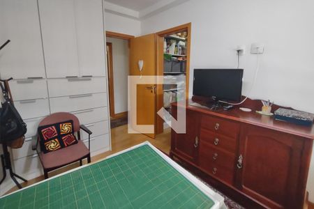 Apartamento à venda com 243m², 3 quartos e 4 vagas Apartamento à venda com 243m², 3 quartos e 4 vagasSuíte 2