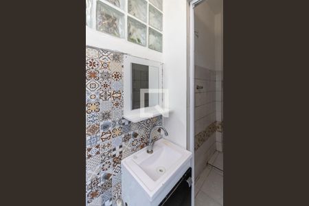 Studio para alugar com 30m², 1 quarto e sem vaga Studio para alugar com 30m², 1 quarto e sem vagaBanheiro