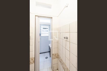 Studio para alugar com 30m², 1 quarto e sem vaga Studio para alugar com 30m², 1 quarto e sem vagaBanheiro