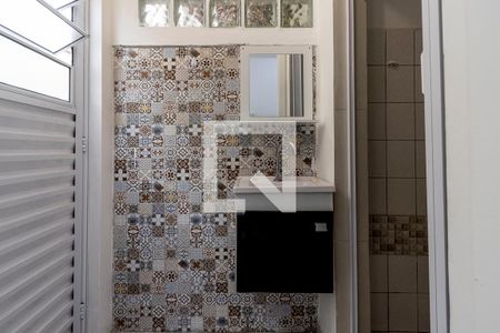 Área de serviço  de kitnet/studio para alugar com 1 quarto, 30m² em Vila Romana, São Paulo