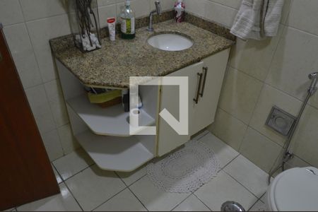 Casa de condomínio à venda com 360m², 3 quartos e 2 vagasBanheiro 1