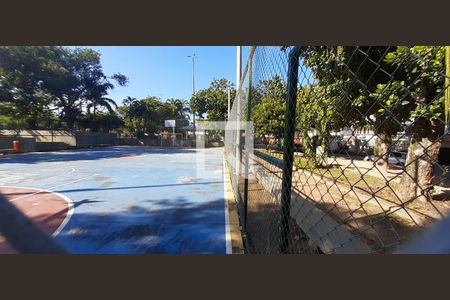 Casa de condomínio à venda com 360m², 3 quartos e 2 vagas Casa de condomínio à venda com 360m², 3 quartos e 2 vagasQuadra Poliesportiva