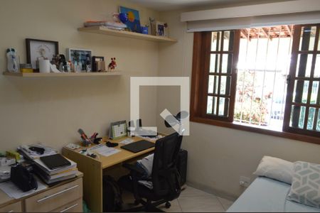 Quarto 1 de casa de condomínio à venda com 3 quartos, 360m² em Taquara, Rio de Janeiro