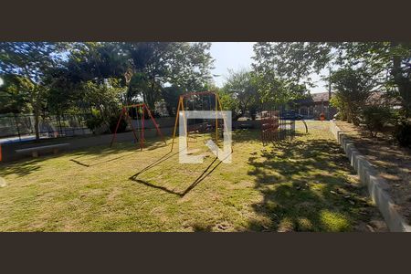 Casa de condomínio à venda com 360m², 3 quartos e 2 vagas Casa de condomínio à venda com 360m², 3 quartos e 2 vagasÁrea comum - Playground