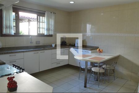 Casa de condomínio à venda com 360m², 3 quartos e 2 vagasCozinha