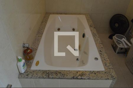 Casa de condomínio à venda com 360m², 3 quartos e 2 vagasBanheiro da Suíte