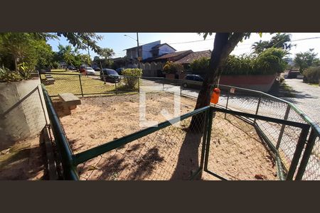 Casa de condomínio à venda com 360m², 3 quartos e 2 vagas Casa de condomínio à venda com 360m², 3 quartos e 2 vagasEspaço Pet