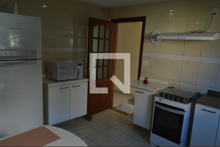 Casa de condomínio à venda com 360m², 3 quartos e 2 vagasCozinha