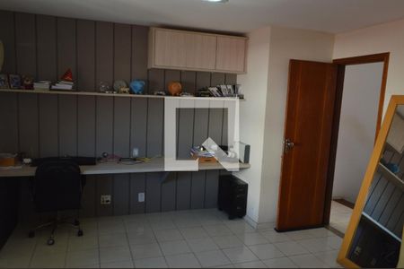 Quarto 2 de casa de condomínio à venda com 3 quartos, 360m² em Taquara, Rio de Janeiro