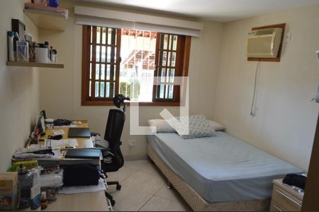 Quarto 1 de casa de condomínio à venda com 3 quartos, 360m² em Taquara, Rio de Janeiro