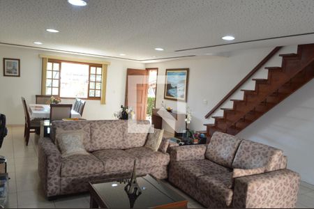 Sala de casa de condomínio à venda com 3 quartos, 360m² em Taquara, Rio de Janeiro