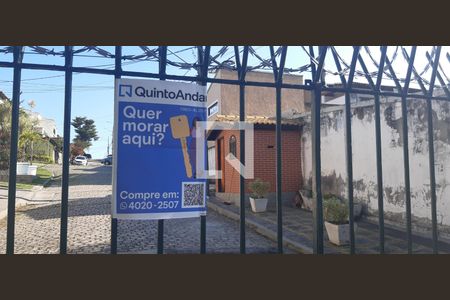 Casa de condomínio à venda com 360m², 3 quartos e 2 vagas Casa de condomínio à venda com 360m², 3 quartos e 2 vagasPlaca