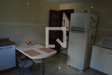 Casa de condomínio à venda com 360m², 3 quartos e 2 vagasCozinha