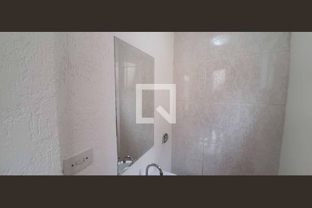 Casa para alugar com 70m², 2 quartos e 1 vaga Casa para alugar com 70m², 2 quartos e 1 vagaBanheiro Social