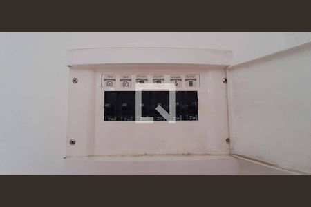 Casa para alugar com 70m², 2 quartos e 1 vaga Casa para alugar com 70m², 2 quartos e 1 vagaQuadro de Luz